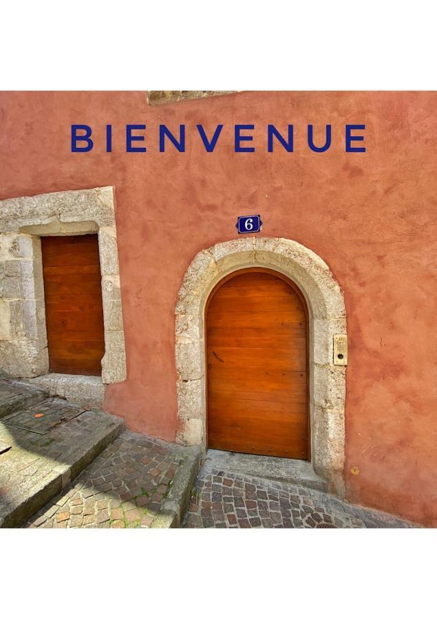 Coup de Coeur au pied du château - Joli studio idéalement placé Annecy Exterior foto